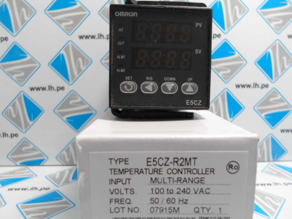 E5CZ-R2MT AC100-240        Omron On/Off Temperature Controller, 48 x 48mm, Platinum Resistance Thermometer, Thermocouple Input